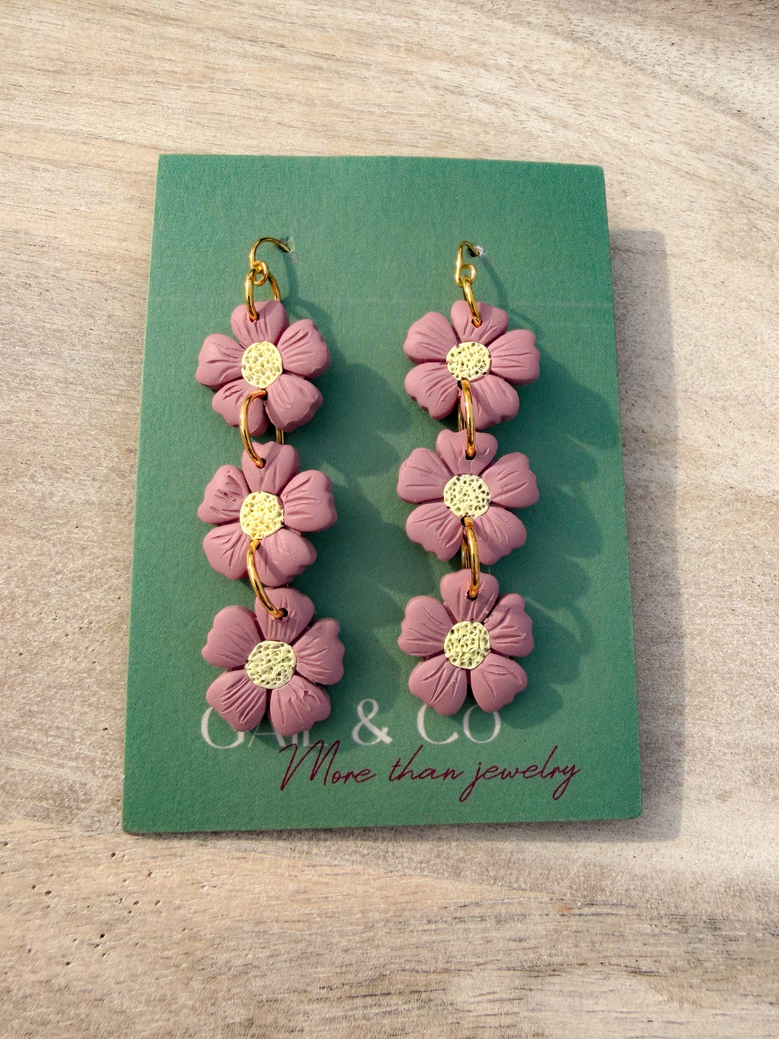 Three-flower dangle earring